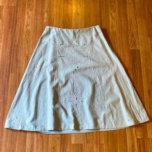 Ladies Principe skirt, size S. Khaki, with botanical cutout, embroidered, a-line